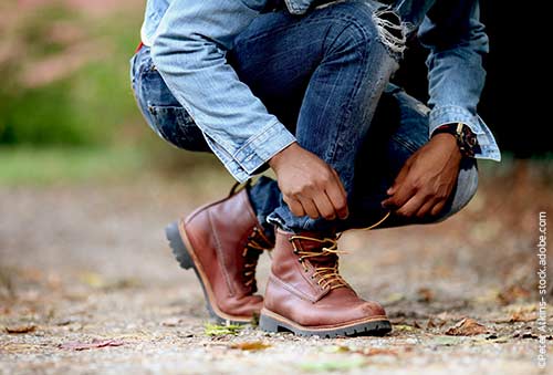 Häufig sind rutschende Schuhe einer falschen Schnürung bedingt.