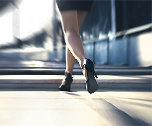 Ratgeber Damenschuhe Business Stylingtipps gedeckte Töne Zehen verstecken mittelhoher Absatz dezent