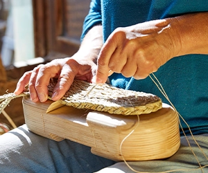 Ratgeber Vegane und nachhaltige Schuhe Bio-Rohstoffe Ressourcenschonende Herstellung Lokale Produktion Recycelbare Materialien