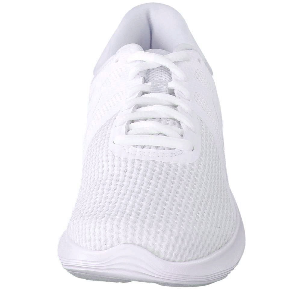 nike performance revolution 4