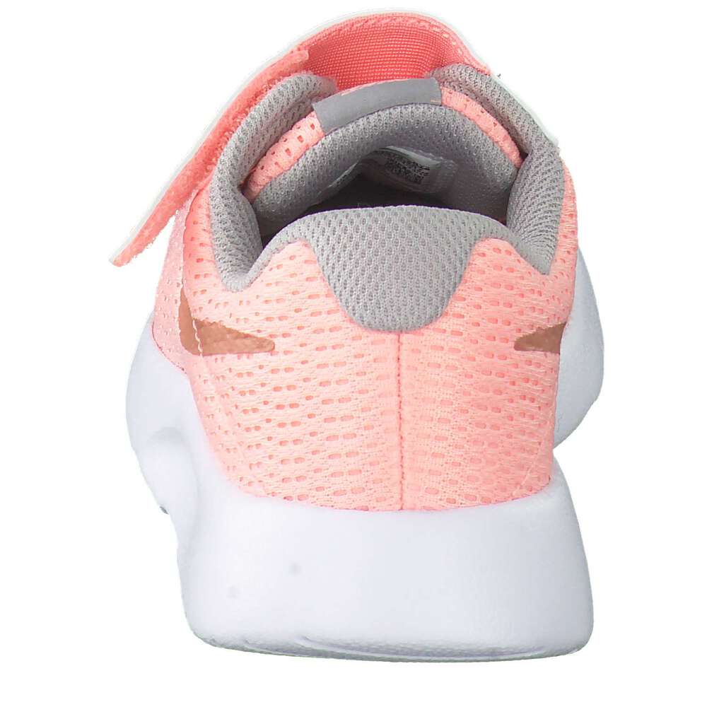 nike tanjun trainers pink