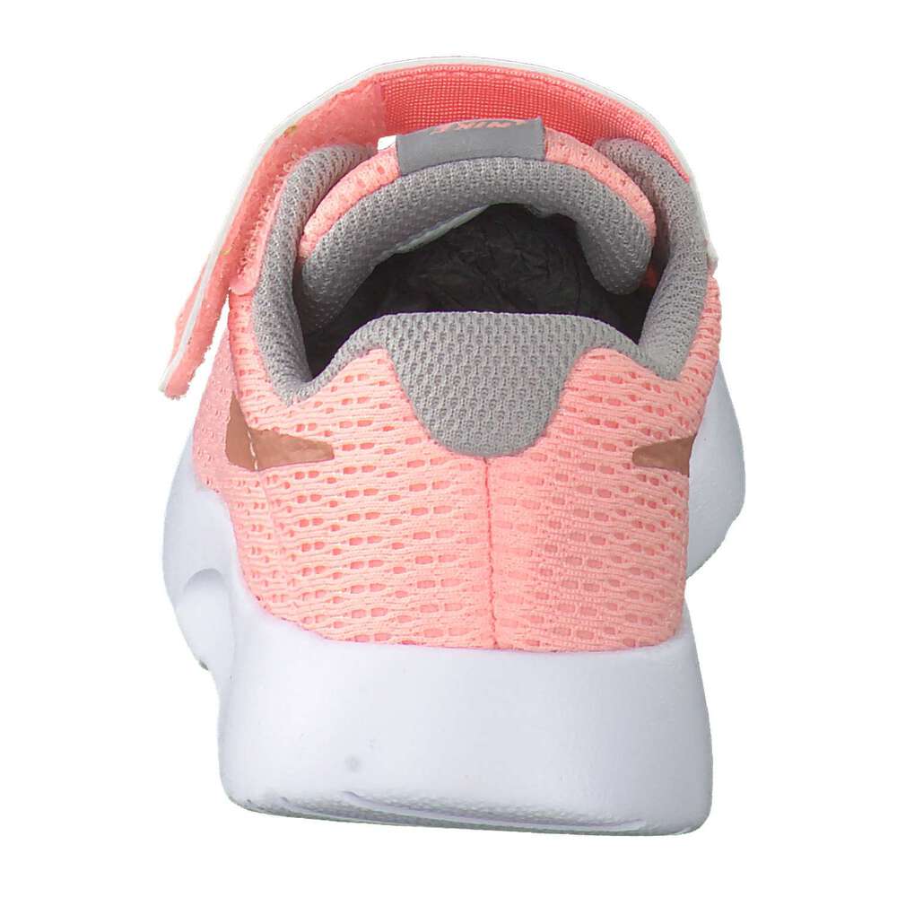 nike tanjun trainers pink