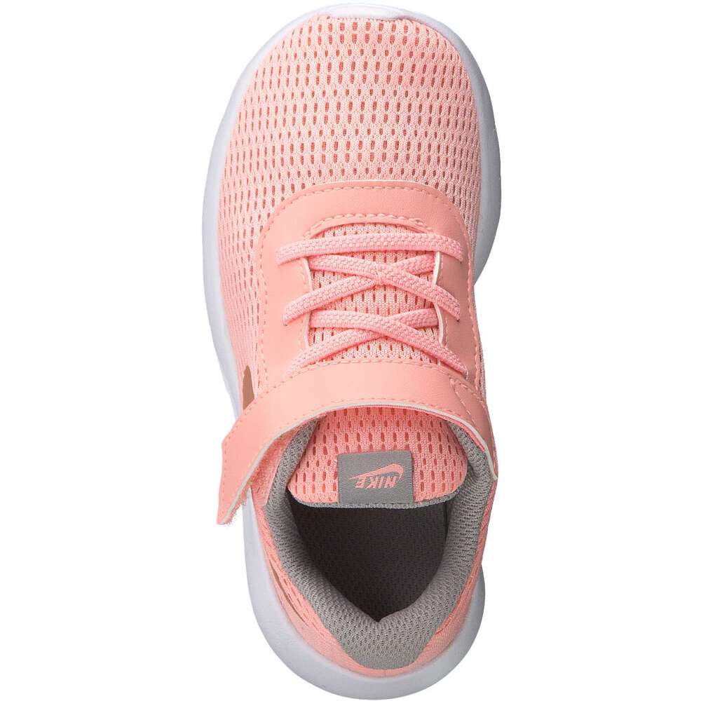 nike tanjun trainers pink