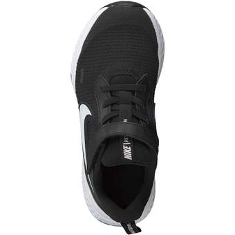 adidas nike revolution 5